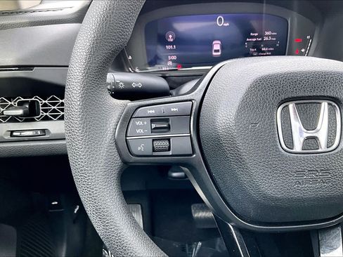 Used 2023 Honda Accord EX image 23