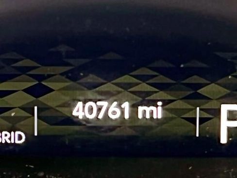 Certified 2022 Jeep Wrangler Unlimited Sahara w/ Cold Weather Group image 24