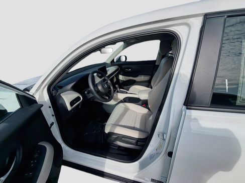 New 2027 Honda HR-V LX image 15