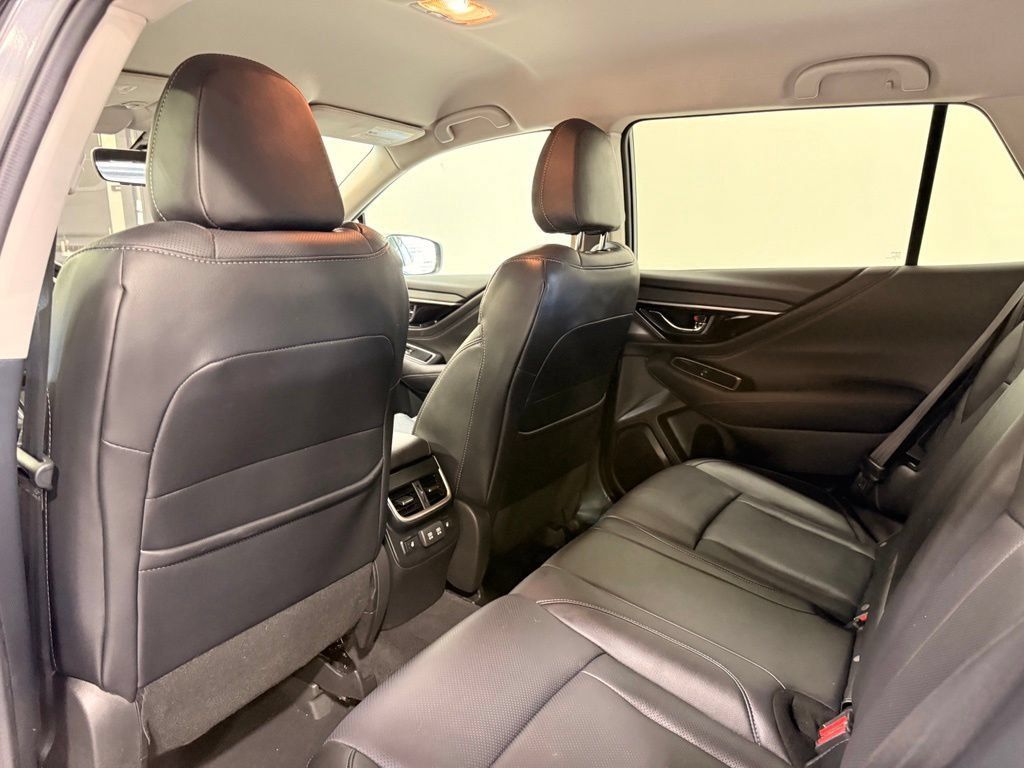 Used 2022 Subaru Outback Limited AWD/4WD image 20
