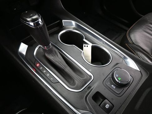 Used 2020 Chevrolet Traverse LT w/ LT Premium Package image 36