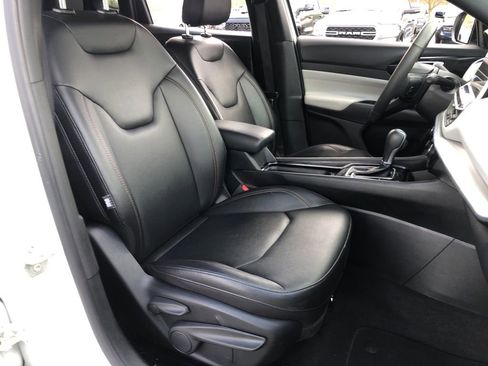 Used 2024 Jeep Compass Limited AWD/4WD image 23