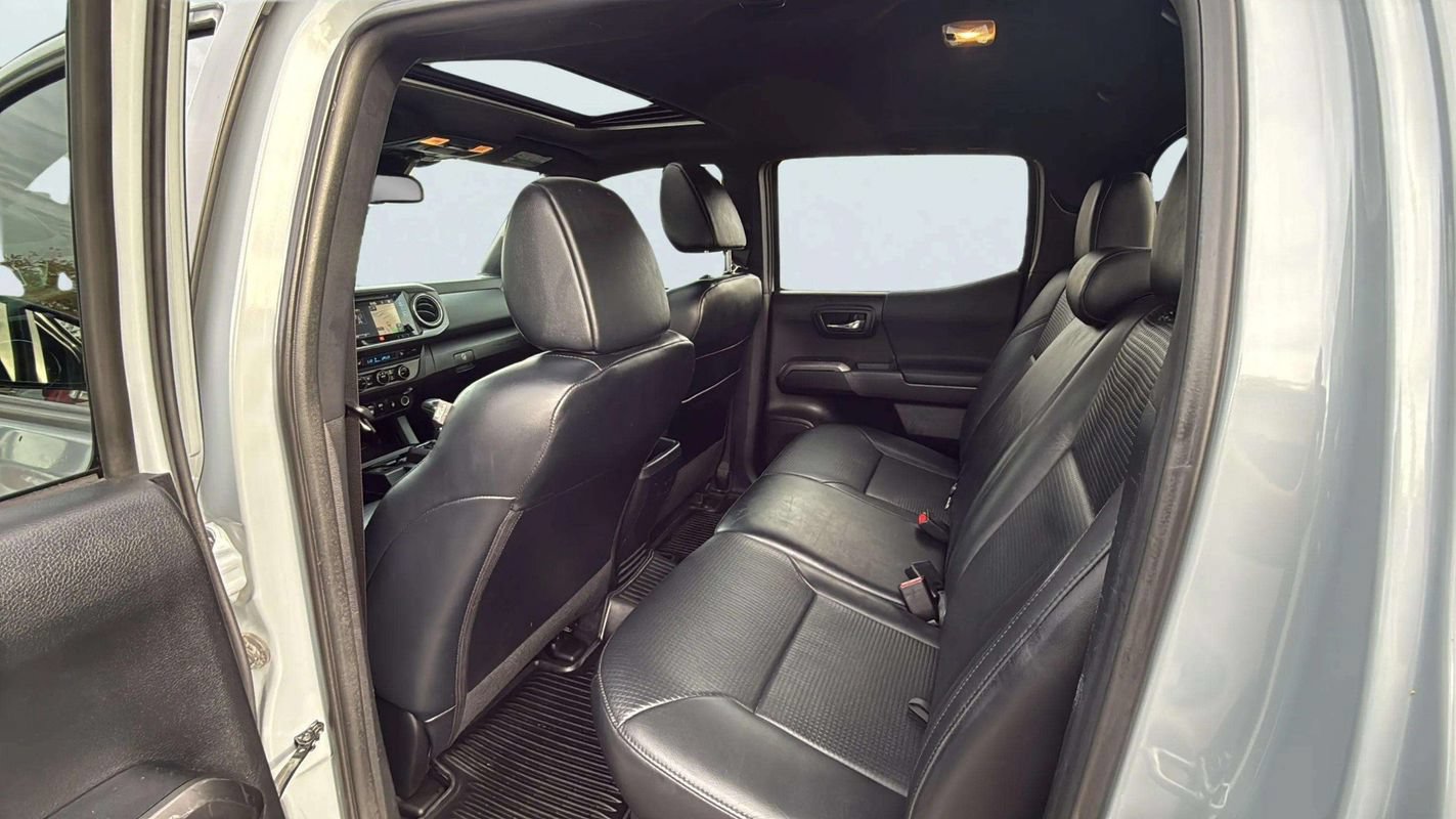 Used 2018 Toyota Tacoma TRD Off-Road w/ TRD Premium Off Road Package AWD/4WD image 14