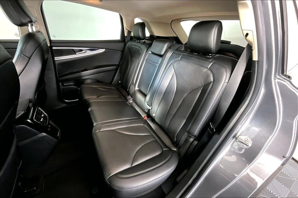 Used 2023 Lincoln Nautilus Reserve FWD image 26