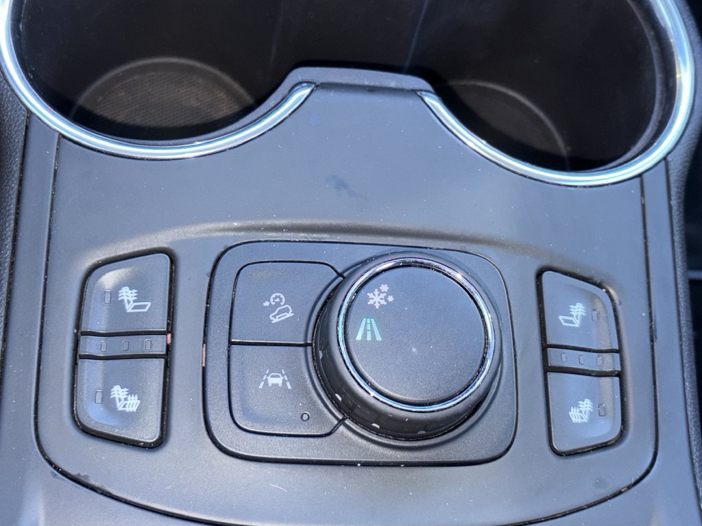 Used 2022 GMC Terrain SLE w/ Driver Convenience Package FWD image 7
