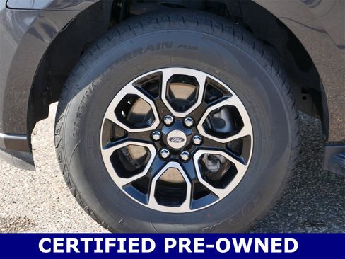 Certified 2024 Ford Expedition XLT image 9