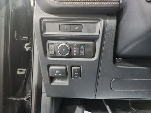 Used 2022 Ford Expedition Max Platinum image 11