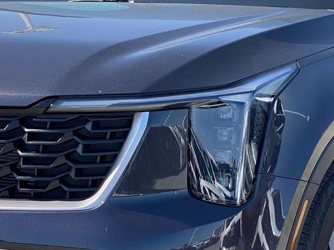 New 2026 Kia Sorento LX FWD image 8