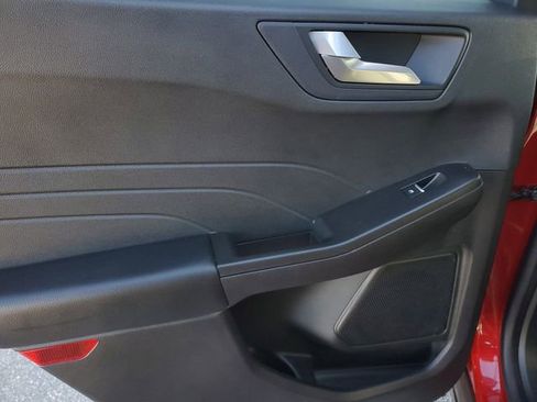 Used 2021 Ford Escape SEL image 15