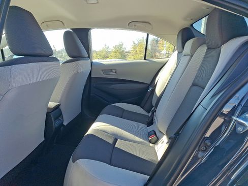 Certified 2025 Toyota Corolla LE image 10