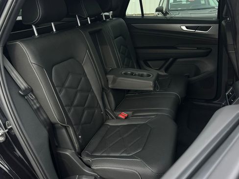 New 2026 Volkswagen Atlas Cross Sport SE image 11