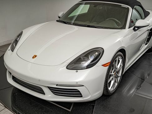 Certified 2019 Porsche 718 Boxster image 17