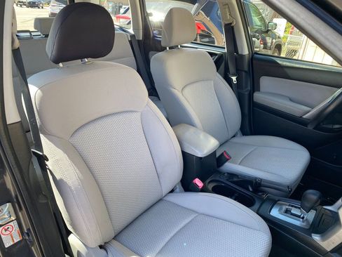Used 2016 Subaru Forester 2.5i w/ Alloy Wheel Package image 17