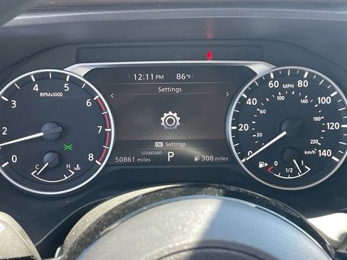 Used 2023 Nissan Rogue SV image 12