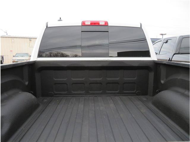 Used 2017 RAM 1500 Laramie AWD/4WD image 3