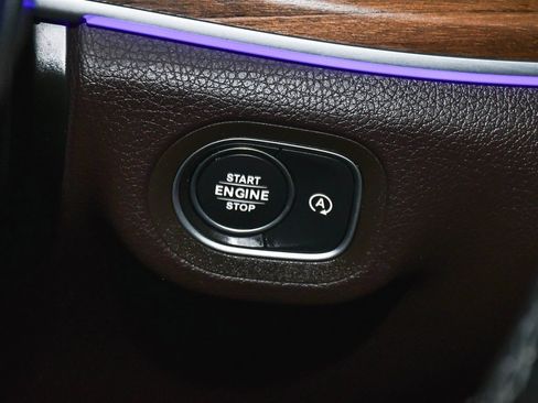 Used 2023 Mercedes-Benz GLS 450 4MATIC image 37