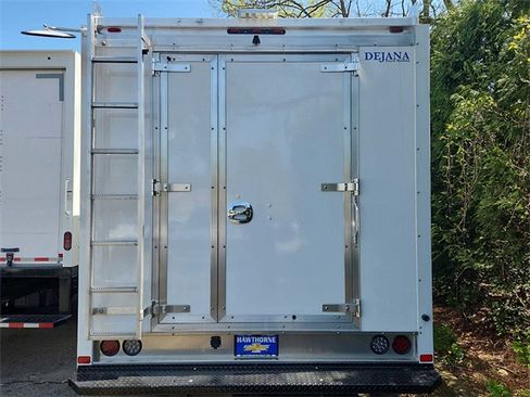 New 2024 Chevrolet Low Cab Forward image 4