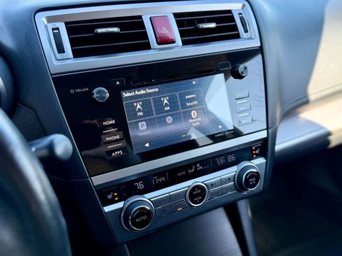 Used 2016 Subaru Outback 2.5i Premium image 20