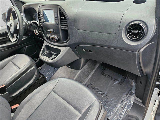Used 2023 Mercedes-Benz Metris Passenger image 22