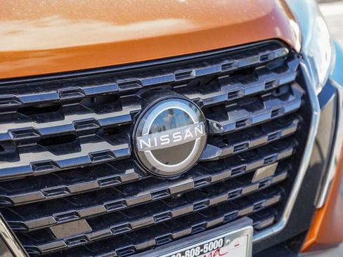 Used 2023 Nissan Kicks SR w/ SR Premium Package image 5