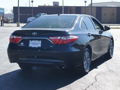 Used 2016 Toyota Camry SE w/ Moonroof Package image 20