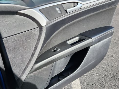 Used 2019 Ford Fusion SE image 20