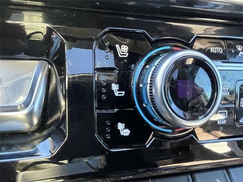 Used 2022 GMC Sierra 1500 Denali image 25