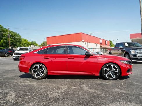 Used 2021 Honda Accord Sport image 2