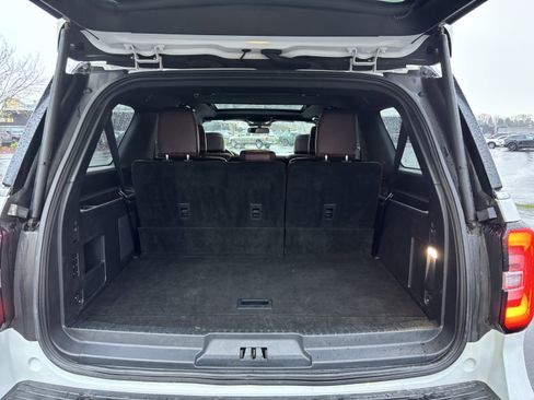 Used 2023 Ford Expedition Max Limited image 19