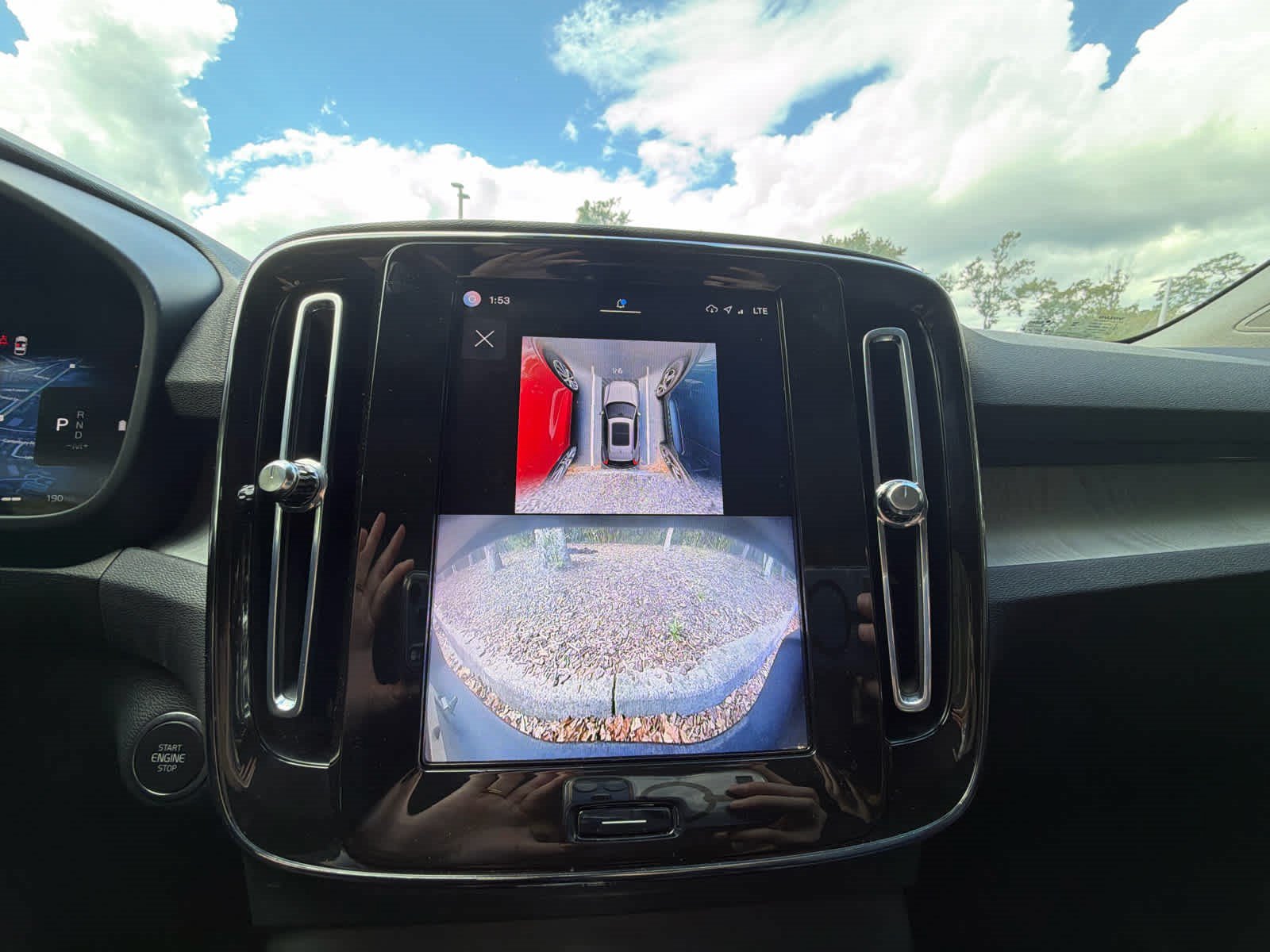 Used 2025 Volvo XC40 B5 Plus AWD/4WD image 31