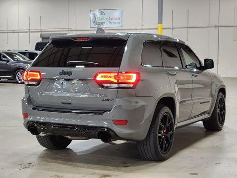 Used 2021 Jeep Grand Cherokee SRT image 8