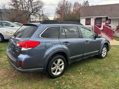 Used 2013 Subaru Outback 2.5i Limited w/ Moonroof Pkg image 6