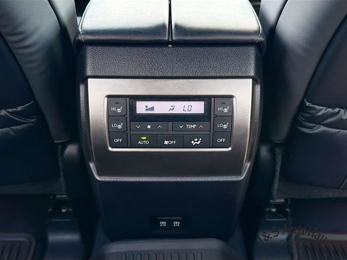 Used 2023 Lexus GX 460 Premium w/ Premium Package AWD/4WD image 30