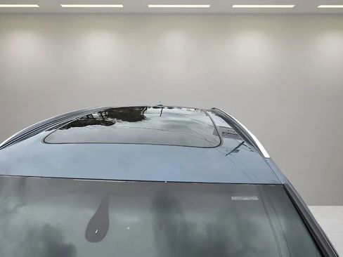 Used 2017 Audi Q3 2.0T Prestige w/ Prestige Package image 12