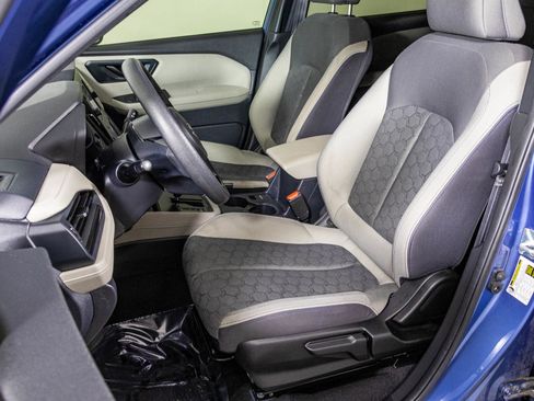 Used 2025 Subaru Forester AWD/4WD image 19