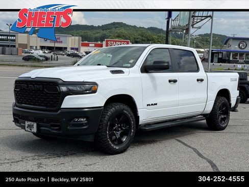 Used 2025 RAM 1500 Warlock AWD/4WD image 1