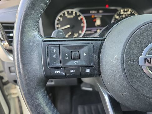 Used 2021 Nissan Rogue SV w/ Premium Package FWD image 15