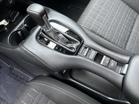 Used 2023 Honda HR-V LX image 15