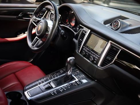 Used 2015 Porsche Macan S AWD/4WD image 56