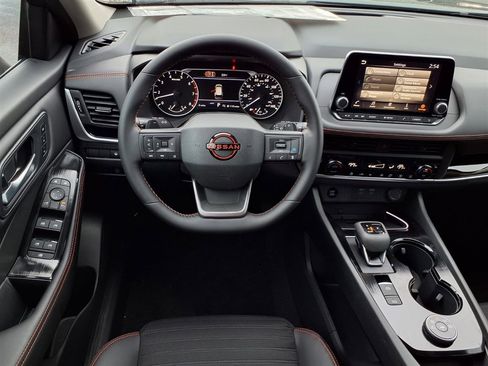 New 2026 Nissan Rogue SV AWD/4WD image 14