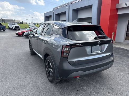 Used 2025 Nissan Kicks SV w/ SV Premium Package AWD/4WD image 12