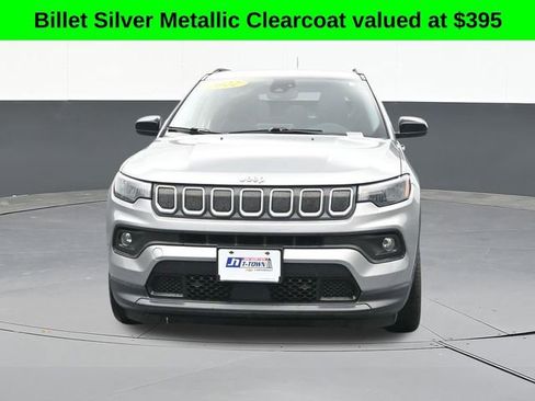 Used 2022 Jeep Compass Latitude FWD image 2