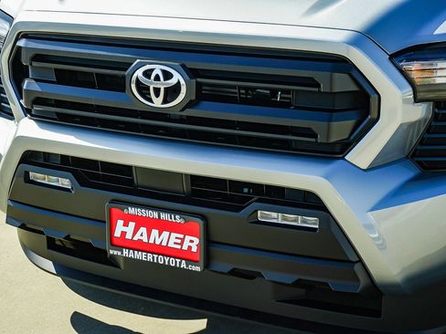 New 2026 Toyota Tacoma SR5 AWD/4WD image 9