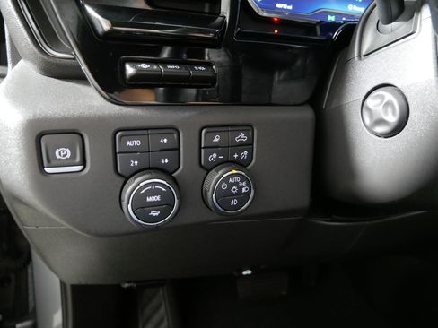 Used 2024 Chevrolet Silverado 1500 ZR2 w/ Technology Package AWD/4WD image 26