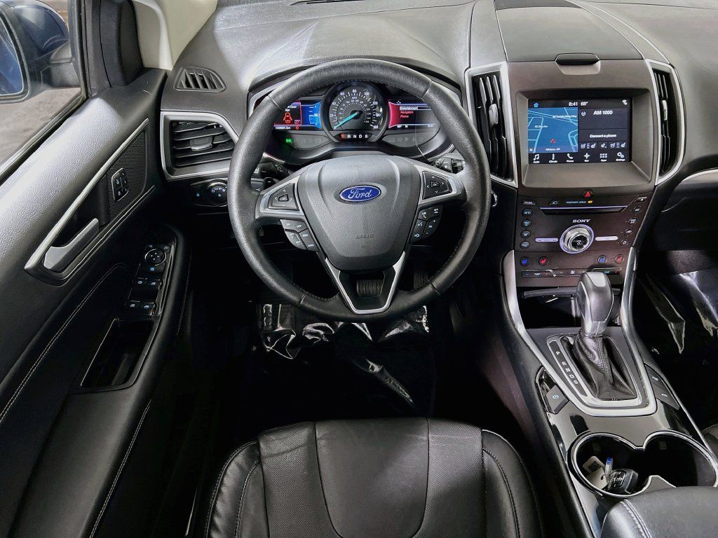 Used 2017 Ford Edge Titanium w/ Equipment Group 302A AWD/4WD image 19