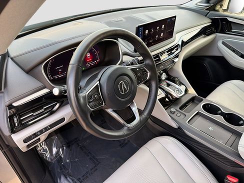 Used 2025 Acura MDX SH-AWD w/ Technology Package image 27