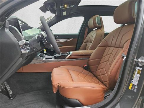 New 2026 BMW i7 eDrive50 w/ M Sport Package RWD image 4