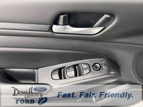 Used 2025 Nissan Altima 2.5 SV image 23