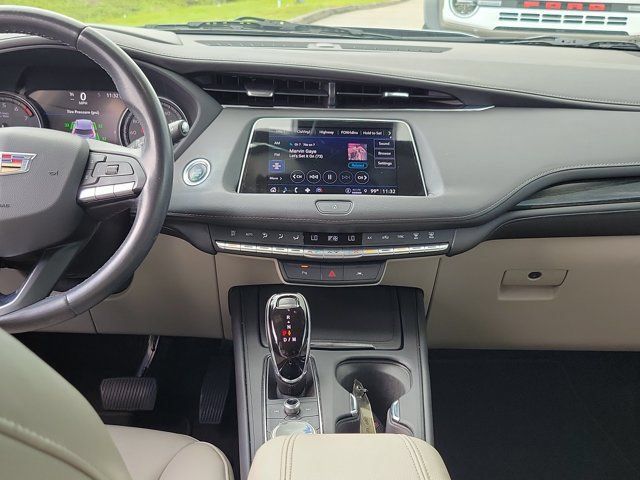 Used 2022 Cadillac XT4 Premium Luxury w/ Technology Package FWD image 22
