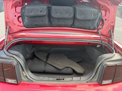 Used 2008 Ford Mustang Convertible image 5